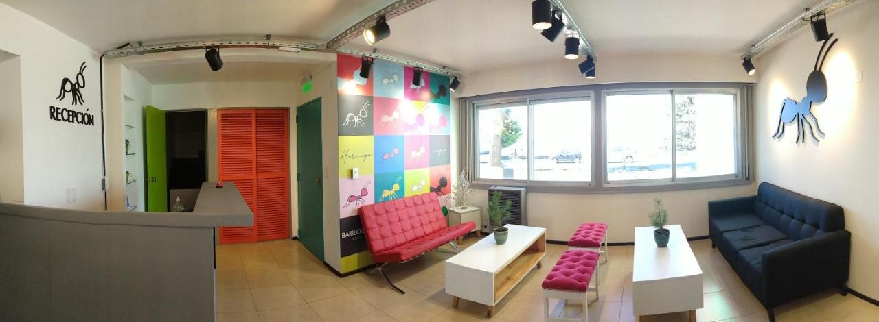Hostel Hormiga Negra Сан-Карлос-де-Барилоче Экстерьер фото
