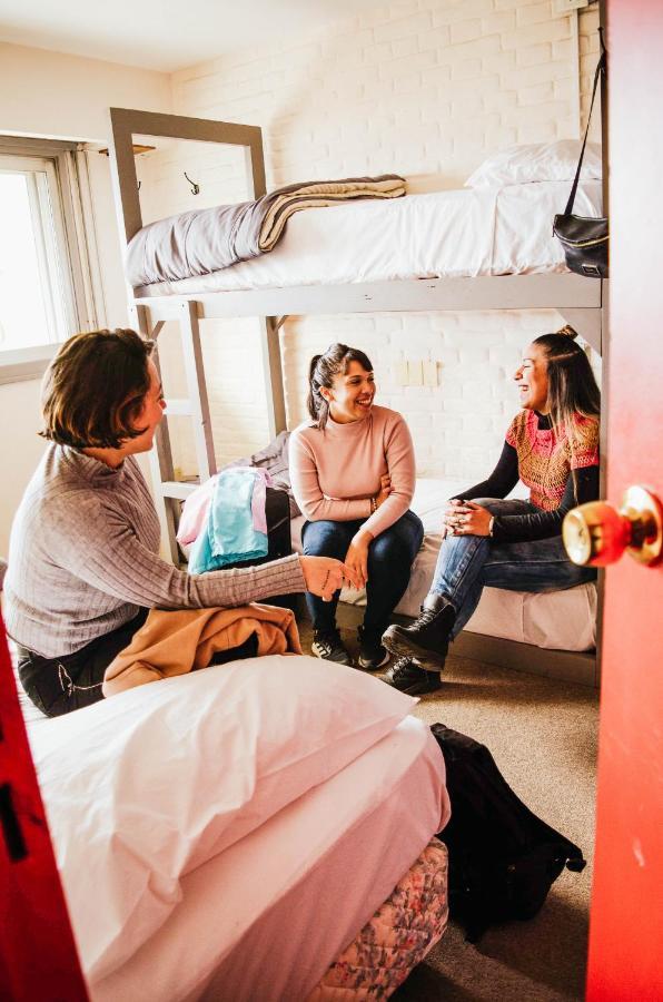 Hostel Hormiga Negra Сан-Карлос-де-Барилоче Экстерьер фото